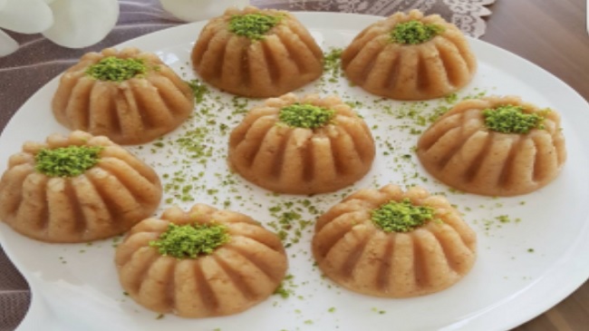 UNLU İRMİK HELVASI TARİFİ