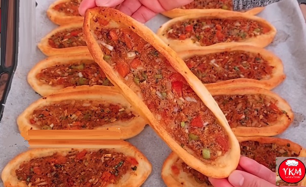 Çok Kolay Kıymalı Pide Tarifi