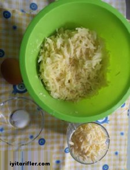 Patatestli Tost Malzemeler