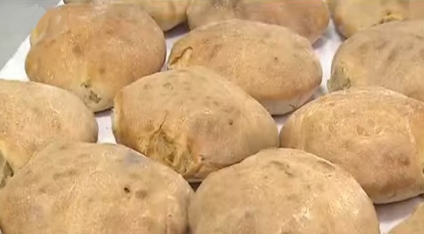 Kutludüğün Köy Ekmeği Nasıl Yapılır