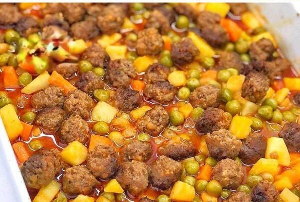 Fırında Sebzeli Misket Köfte